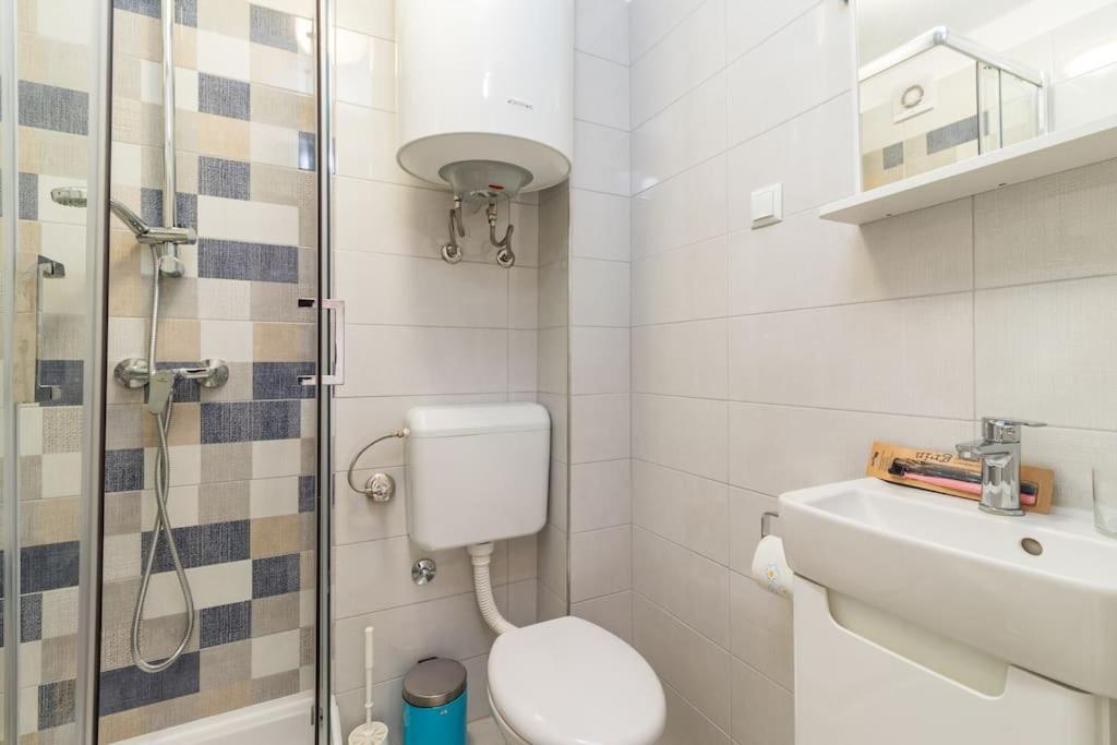 Quirky Apartment Arena With Parking PUY 외부 사진